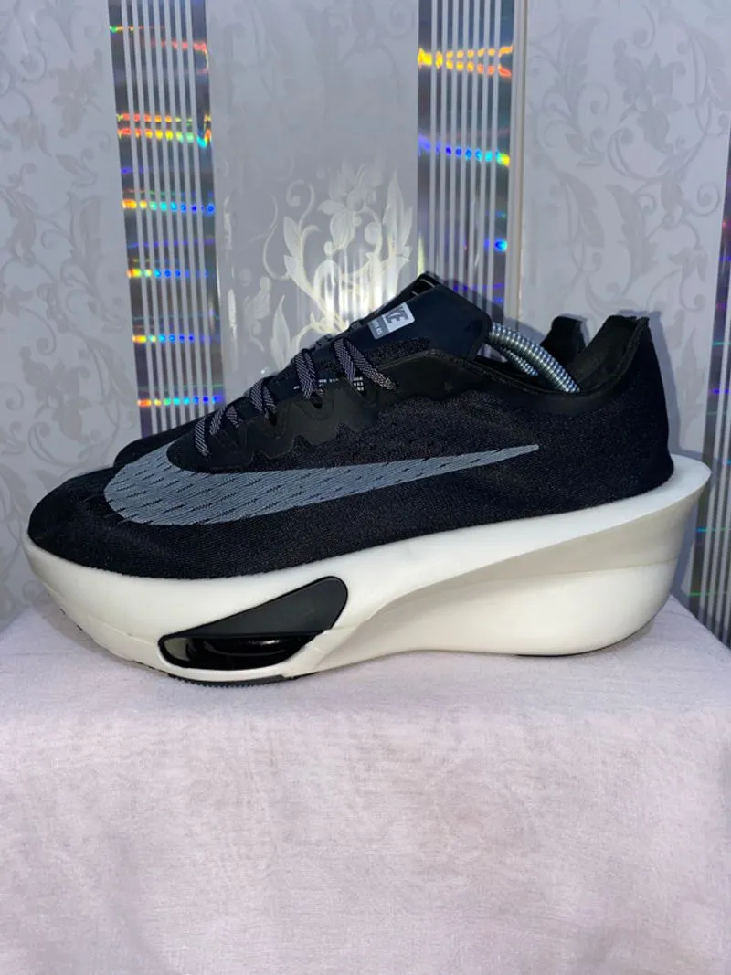 Sepatu Sport Olahraga Lari Pria Nike Air Zoom Vaporfly photo 1
