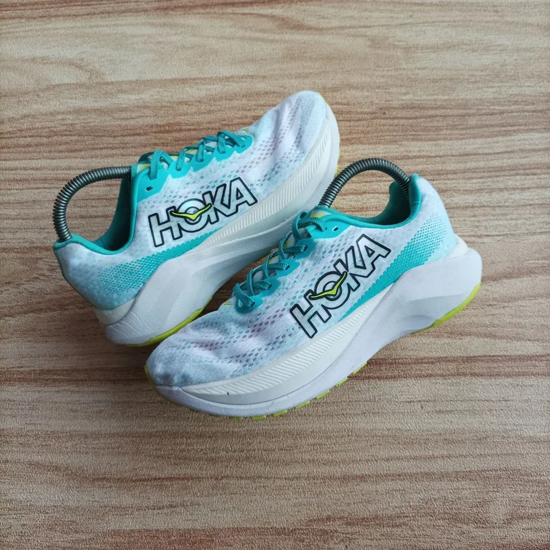 HOKA Streetwear Sportswear Sneakers Wanita white blue photo 1