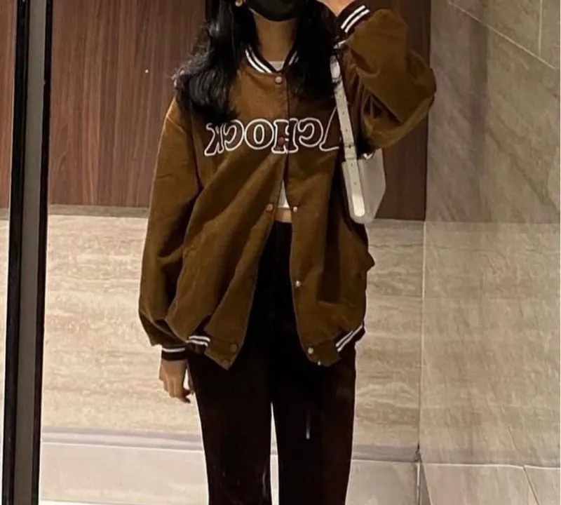 jacket/outer photo 1