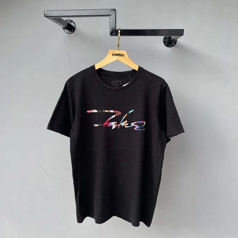 Uniqlo x Futura photo 1