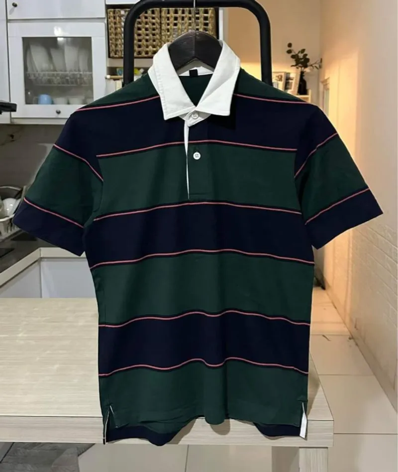 Rugby uniqlo warna hijau salur photo 1