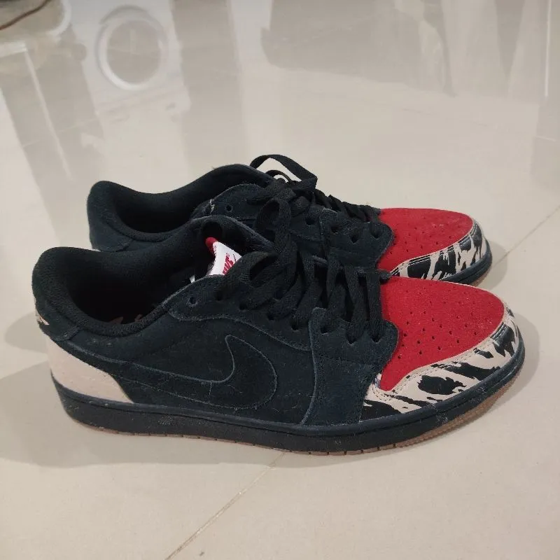 Air Jordan 1 Low Og Solefly photo 1