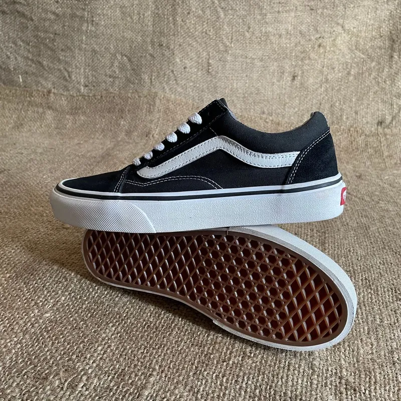 VANS Skater Sneakers Pria white black photo 1