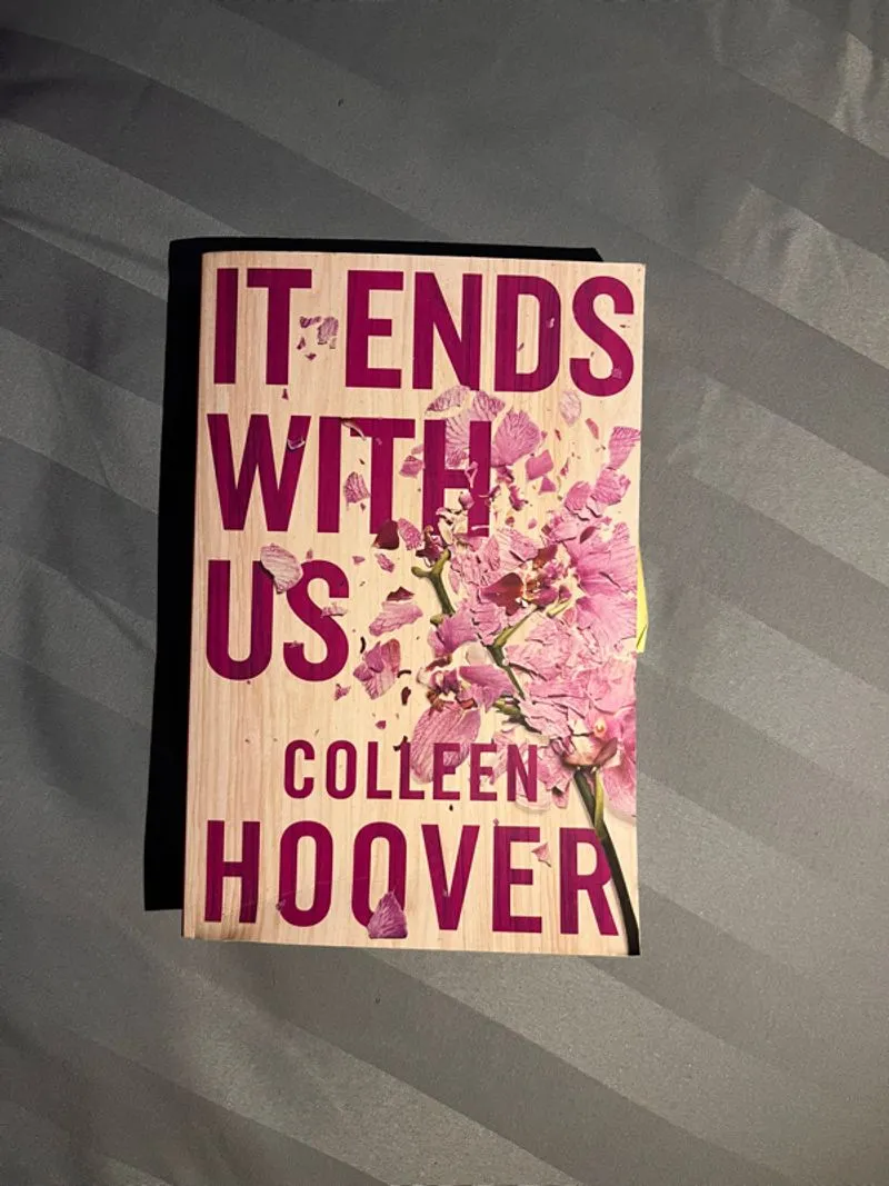 Novel It Ends With Us - Colleen Hoover - ori periplus photo 1