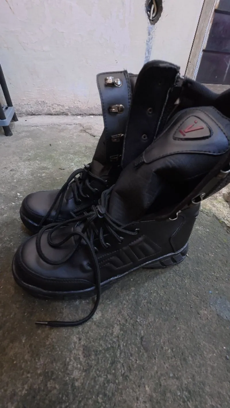 Sepatu PDL / safety merk vmeste photo 1