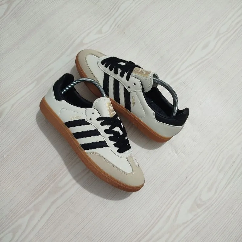 Adidas Samba photo 1