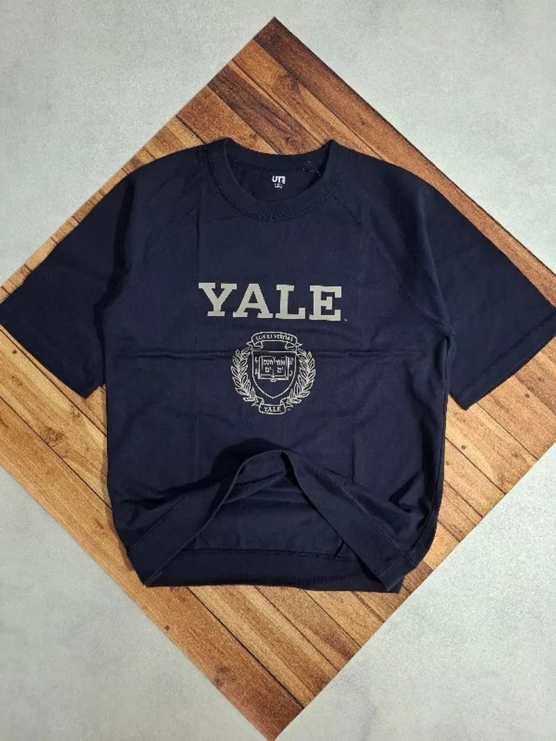 Kaos UniqloxYale photo 1