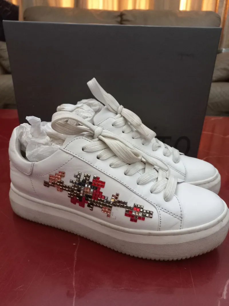 Staccato Casual Sneakers Wanita white Preloved