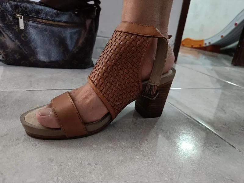 Sepatu High Heels Wedges Hush Puppies DRM Cushion Size EU 39 photo 1
