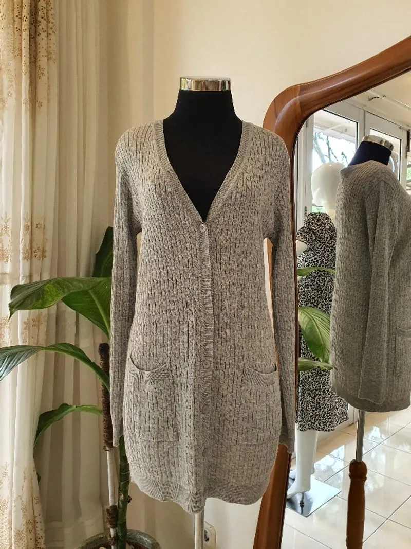 CARDIGAN ABU photo 1