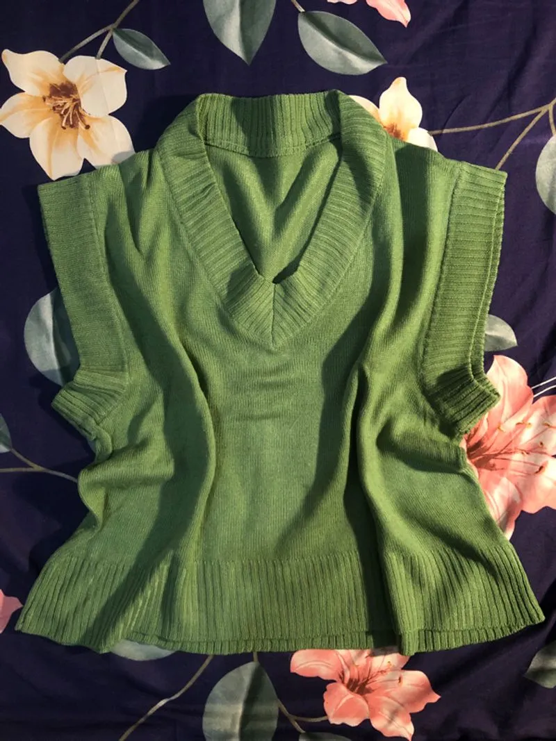 Green Vest photo 1