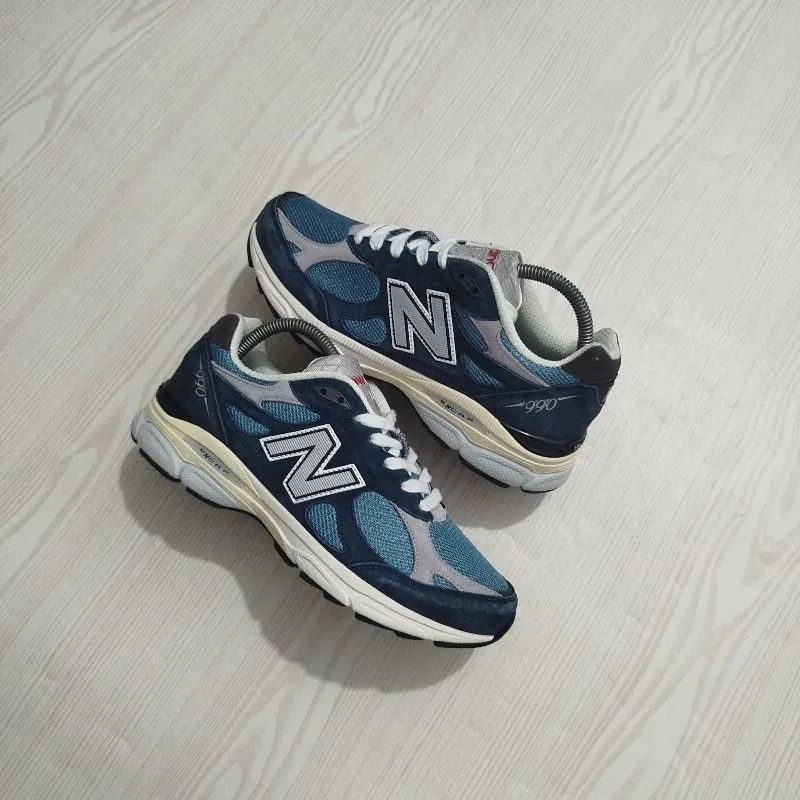 New Balance 990v3 photo 1