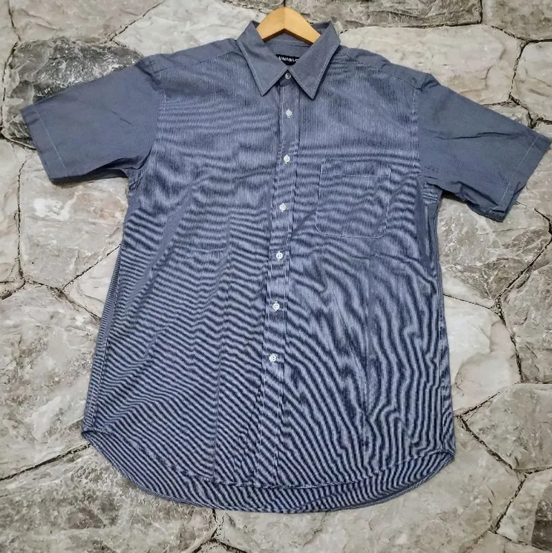 UNIQLO Original Short Sleeve Shirts photo 1