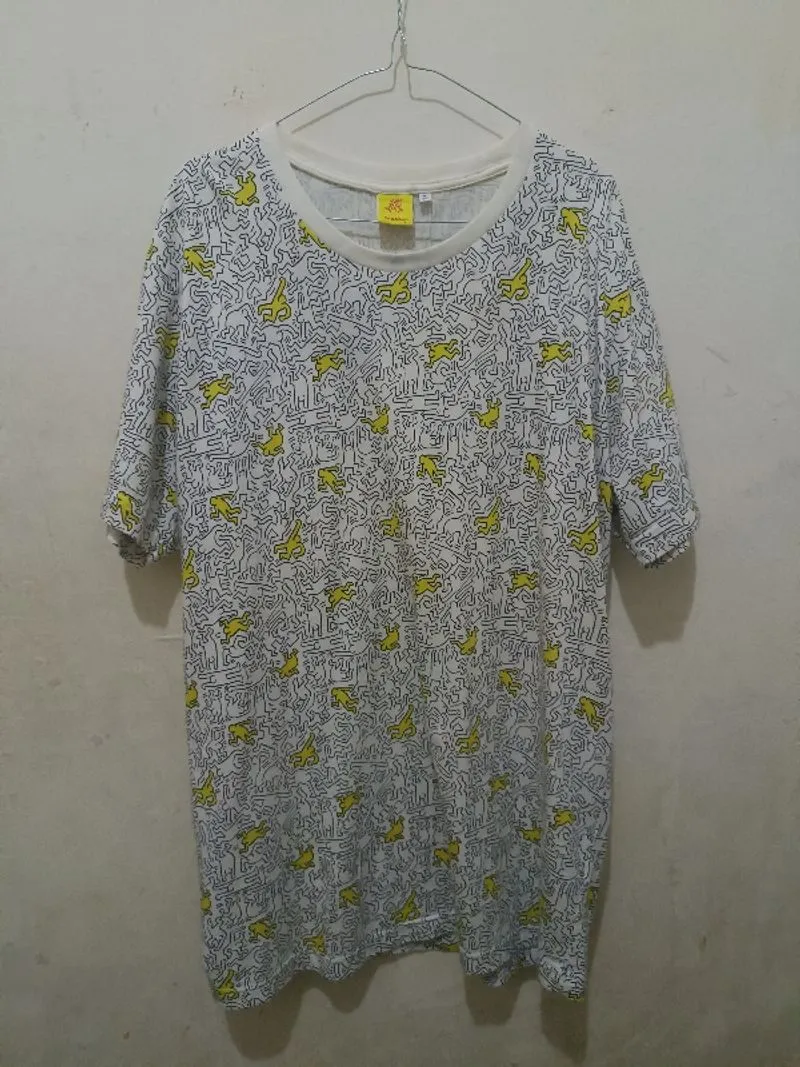 Baju ( T-shirt ) Keith Haring Black White Yellow photo 1