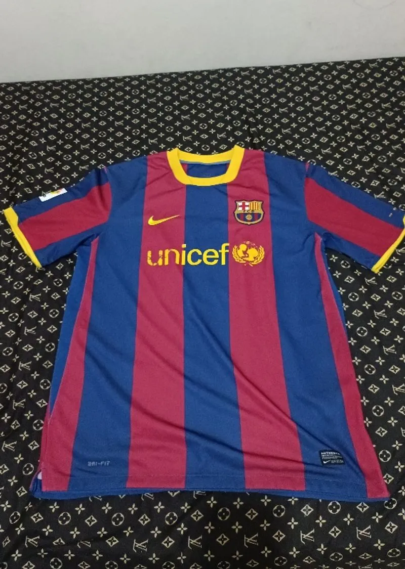 Jersey Barcelona Home 2011/12 #Puyol5 photo 1