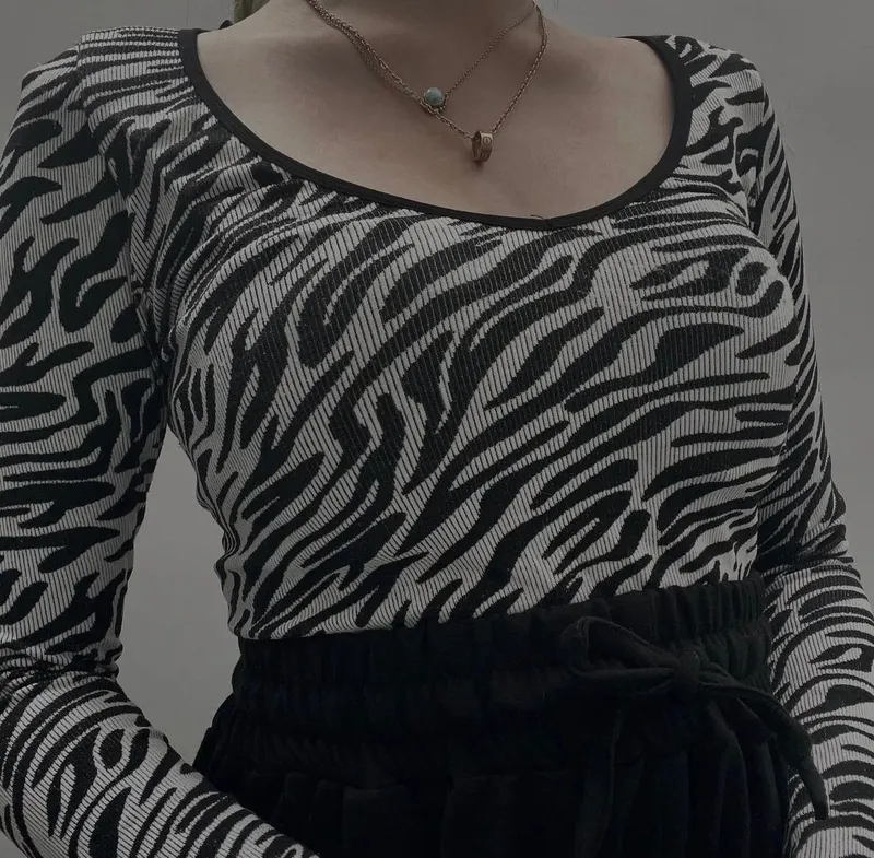 Stradivarius Shirt Wanita white black photo 1