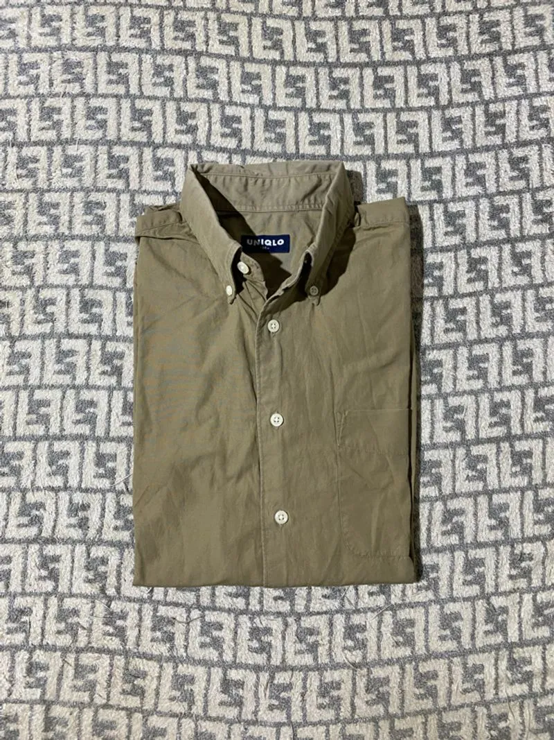 Uniqlo Shirt photo 1