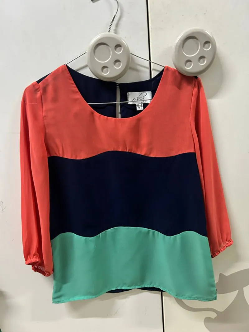 blouse  photo 1