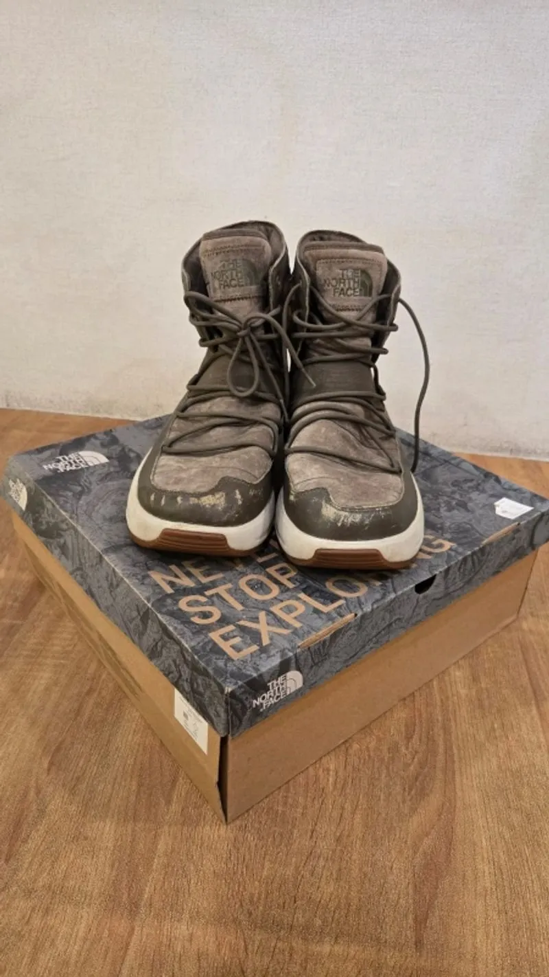 Sepatu winter cowok photo 1