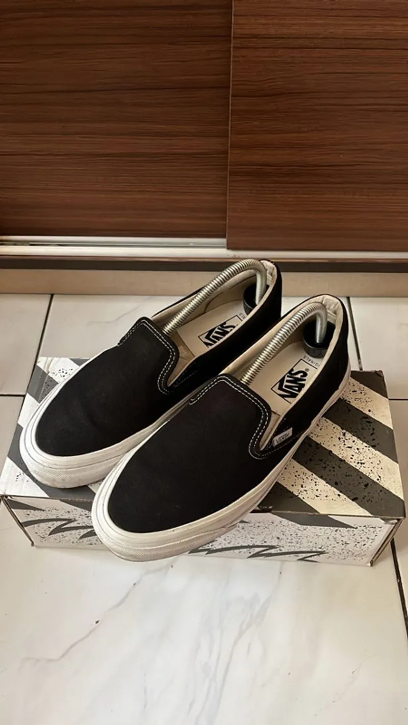 Vans. photo 1
