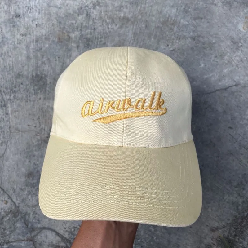 Topi airwalk script photo 1
