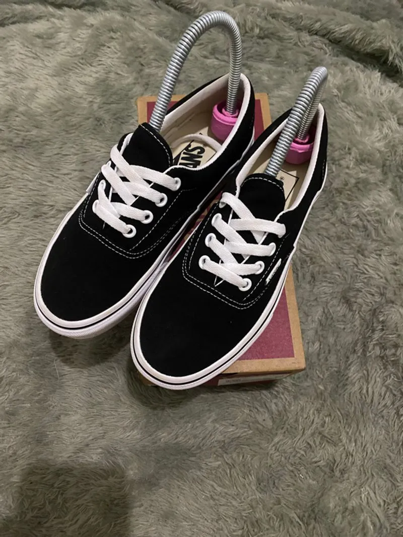 vans era photo 1