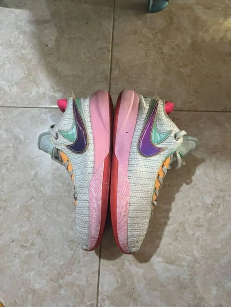 Nike Casual Minimalist Pria white pink photo 1