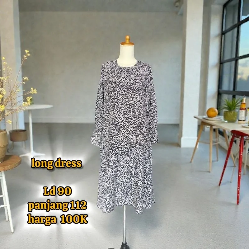 long dress  photo 1