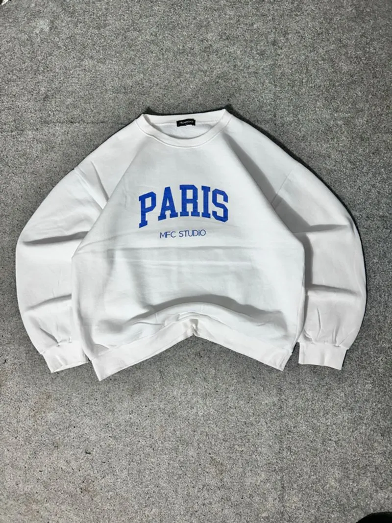 Crewneck Putih Lembut photo 1