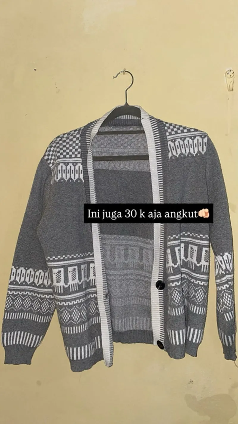 Cardigan jarang di pake karena bosen photo 1