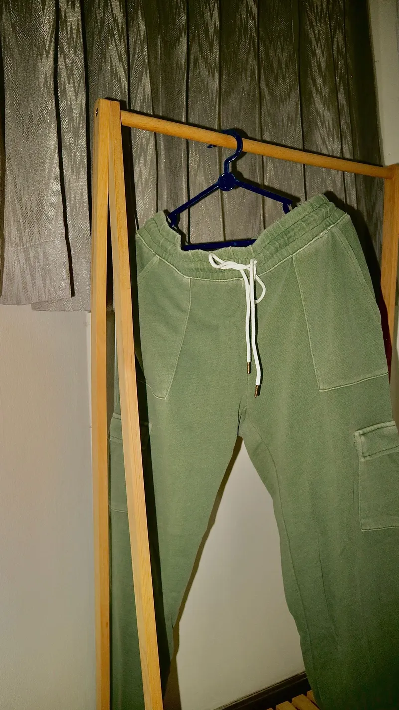 Sweatpants & Joggers Wanita green photo 1