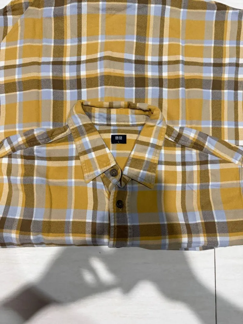 Kemeja Flanner Uniqlo photo 1