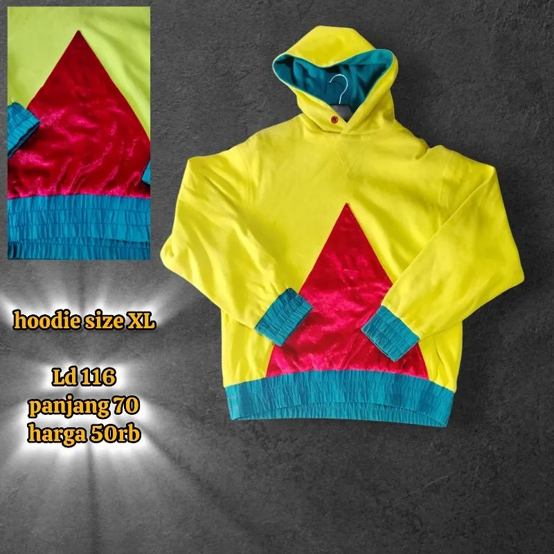 hoodie size XL

like new photo 1