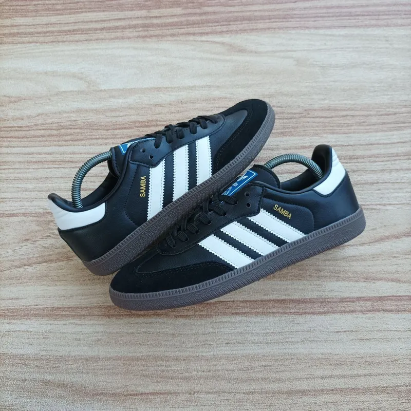 Adidas Indie Casual Sneakers Pria white black photo 1