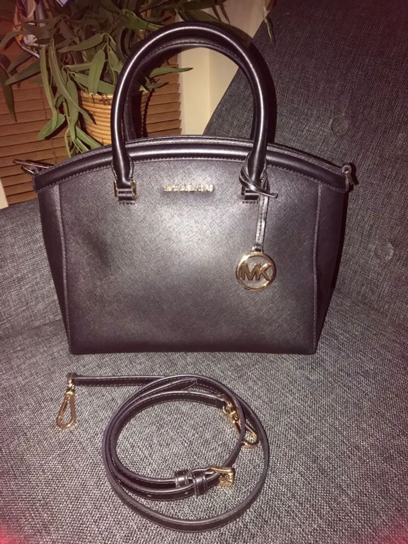 Michael Kors Yara Satchel Black photo 1