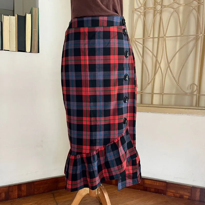 Stradivarius Red Plaid Skirt photo 1