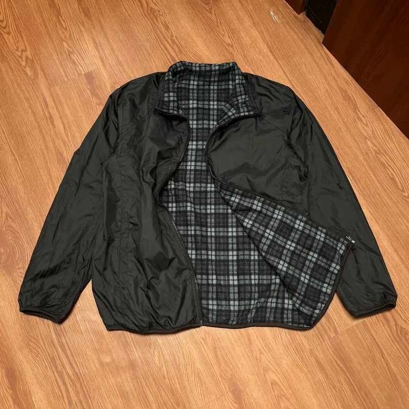 Uniqlo JACKET reversible Parasut  (bolak balik) inner sherpa photo 1