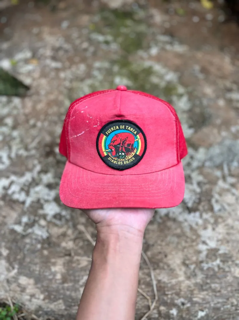 Vintage truckerhat Young’An diablo rojos 80s photo 1