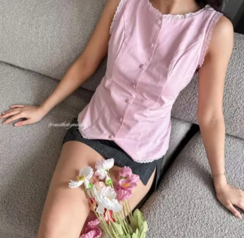 Aesthete.yourlife | Priscilla Lace Vest (rose)  photo 1
