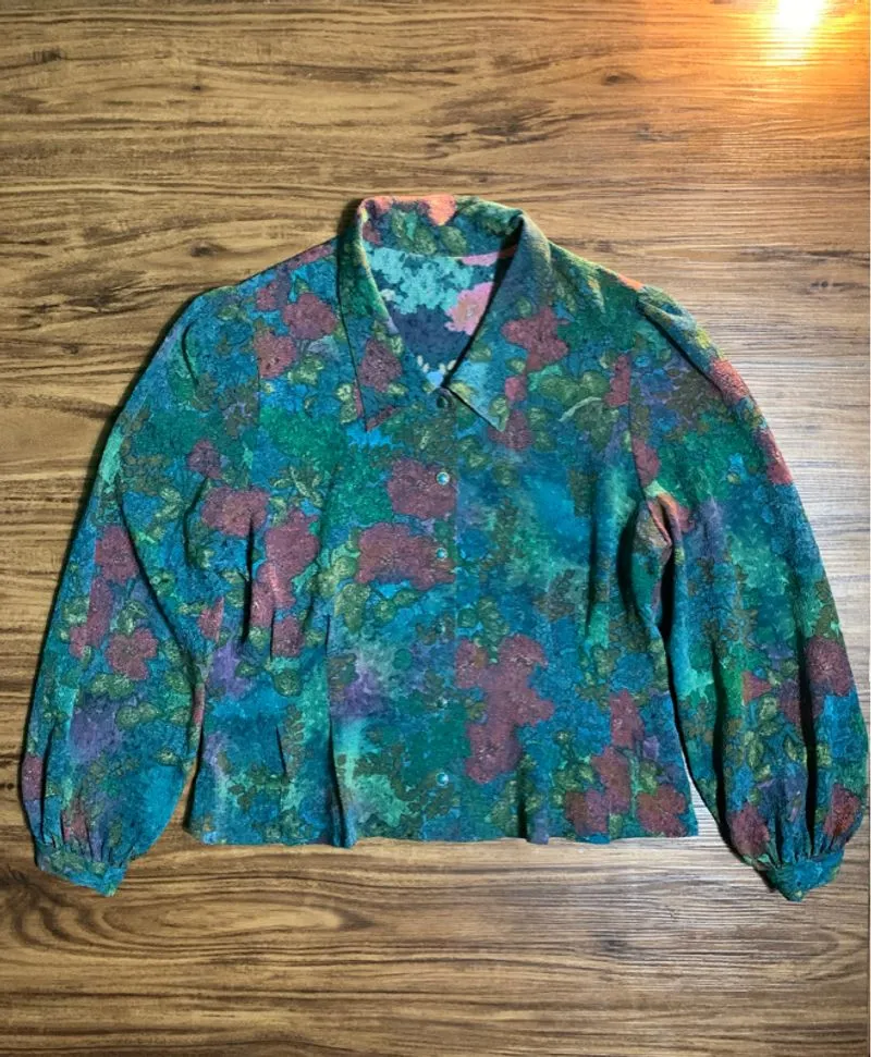 Vintage floral shirt | whimsical photo 1