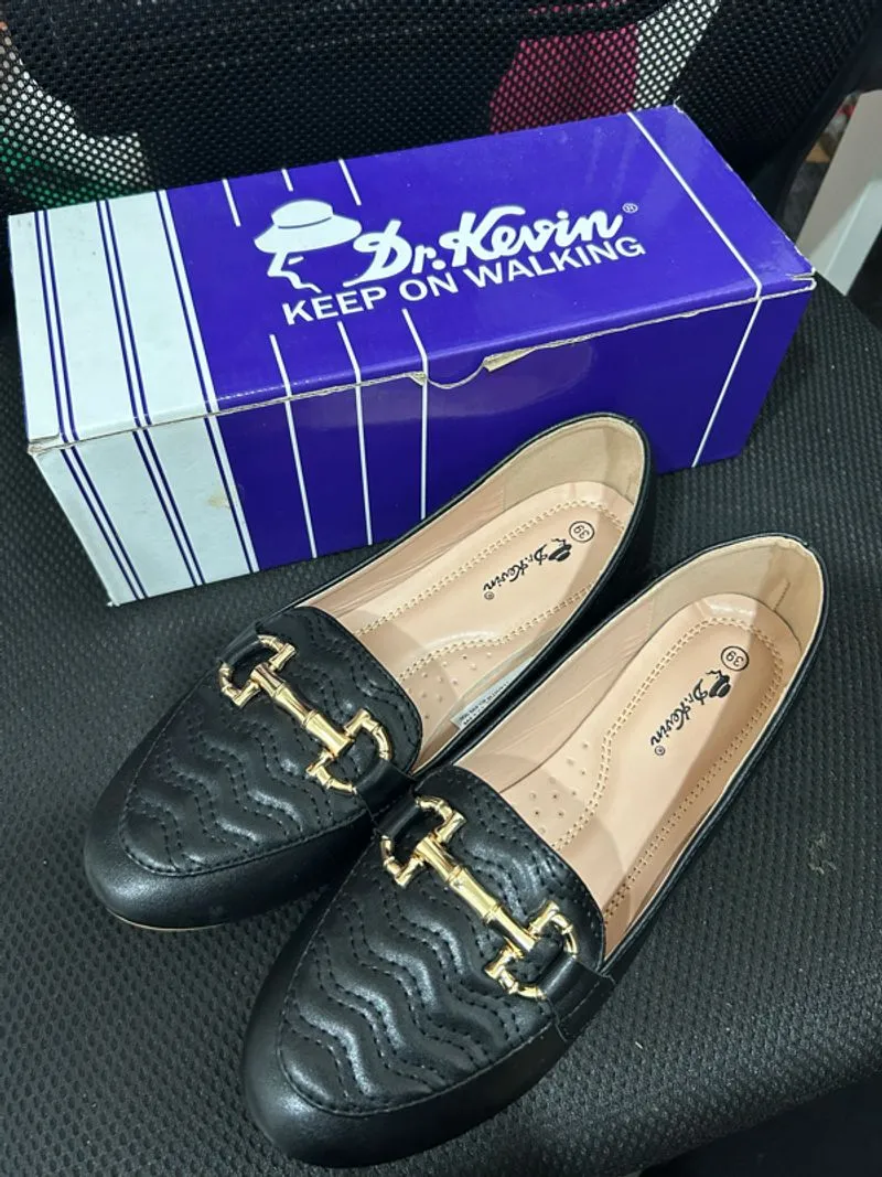 Flatshoes Dr Kevin photo 1