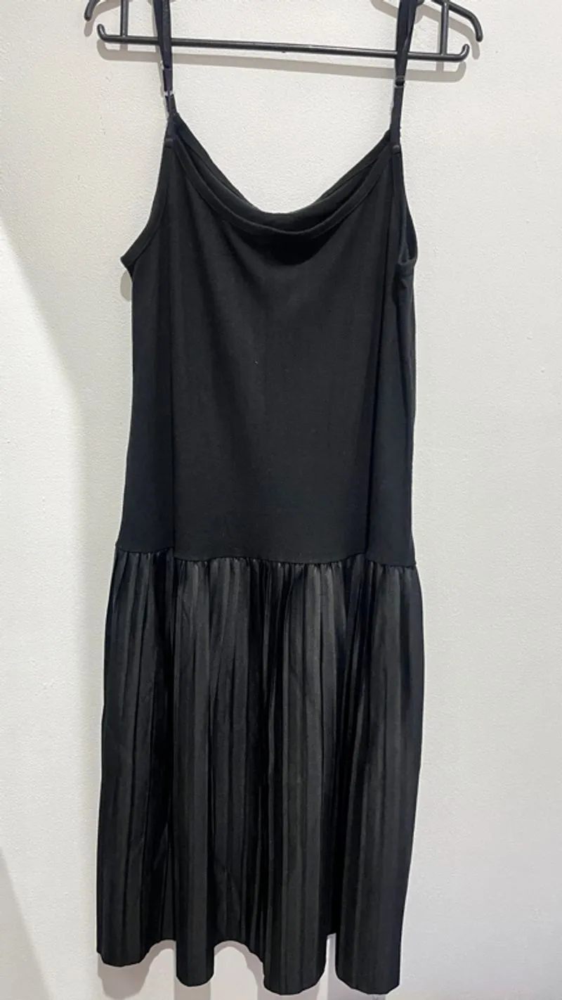 One shoulder dress photo 1
