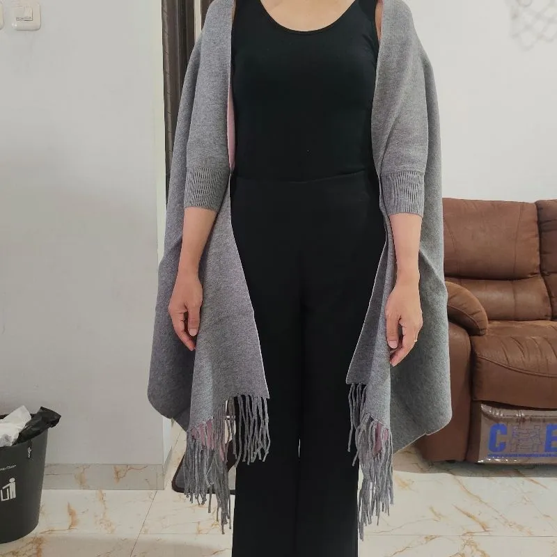 Preloved like new outer rajut abu photo 1