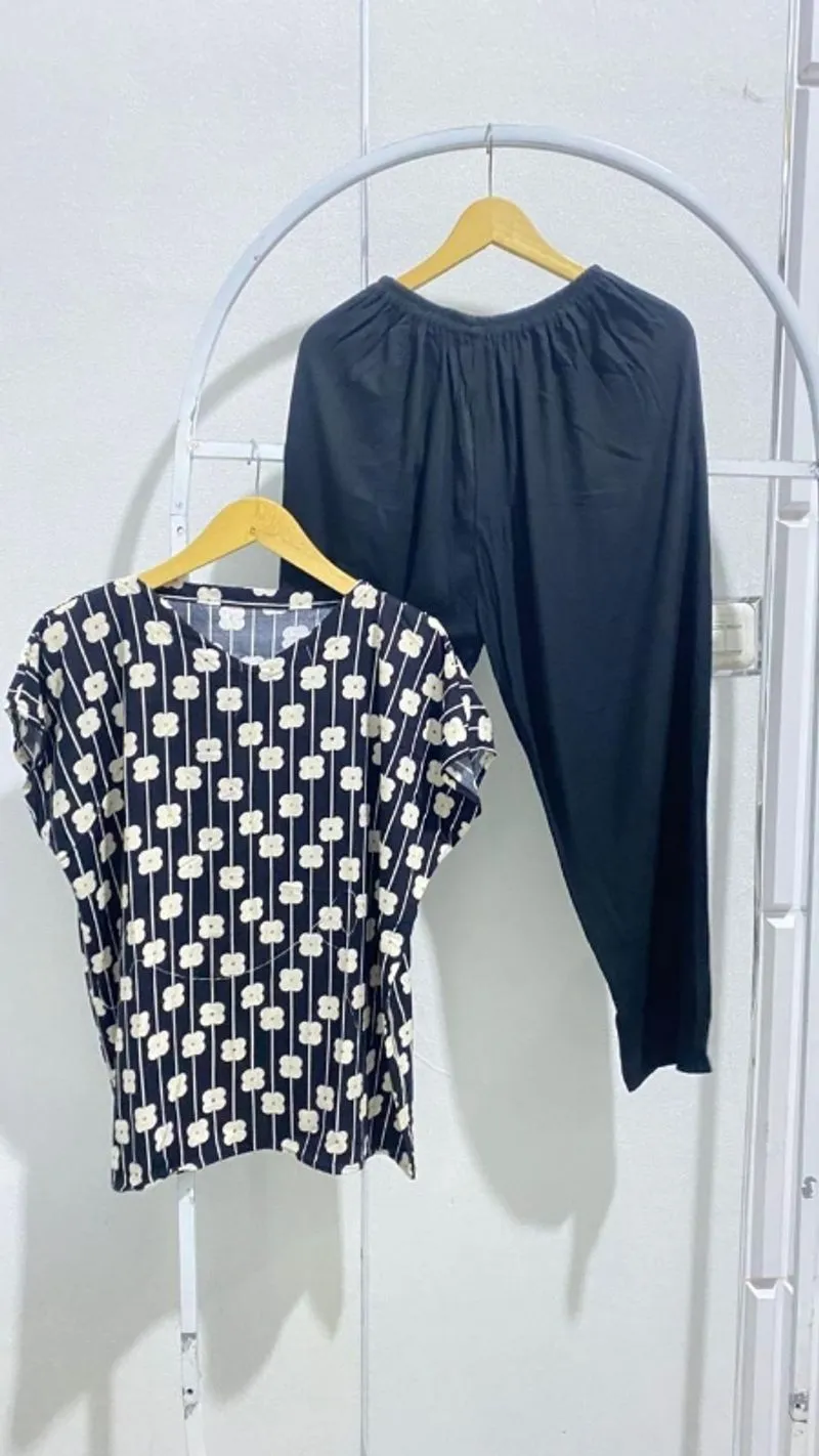 Babydol Celana Panjang Lengan Pendek
Krah V
Bahan Rayon Prem photo 1