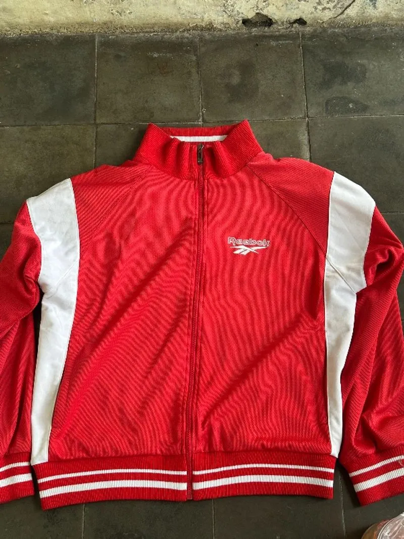 cth. Jaket windbraker Reebook. photo 1