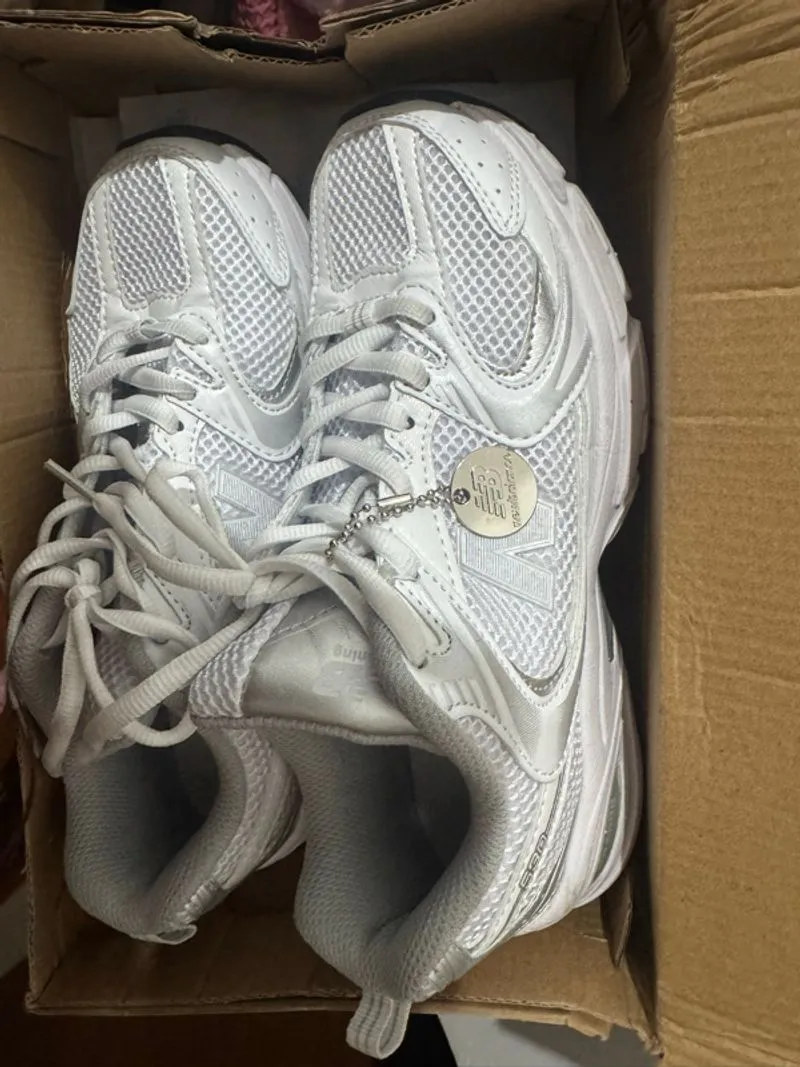 NB 530 All White 39/24.5  photo 1