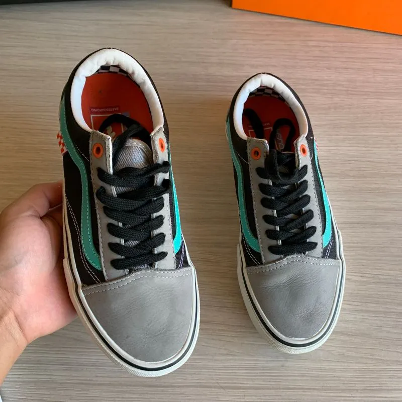 VANS SHOES SIZE 38 photo 1