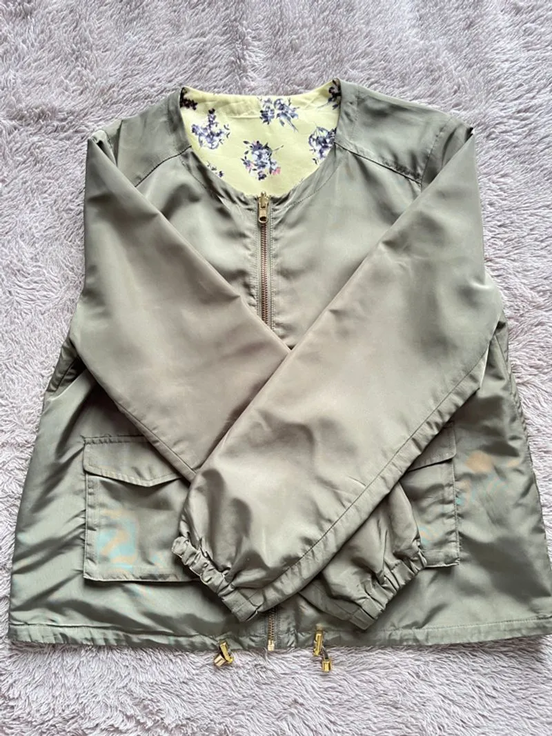 Jaket outer bolak-balik pattern floral  photo 1