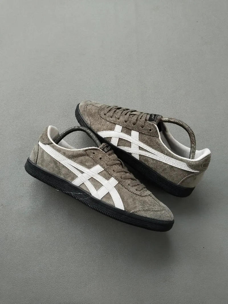 onitsuka photo 1