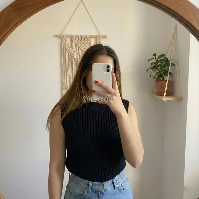Black Top Uniqlo photo 1